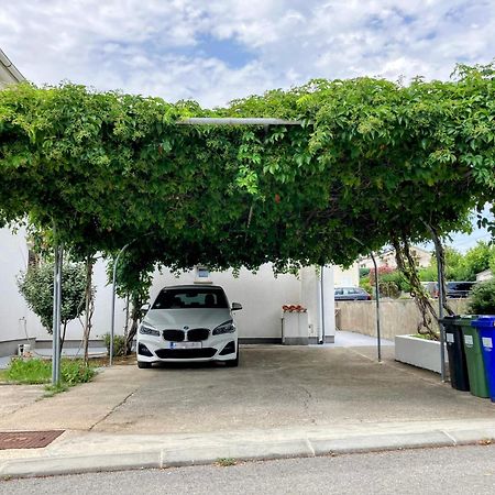 Apartmani Sersic Baška Exteriör bild