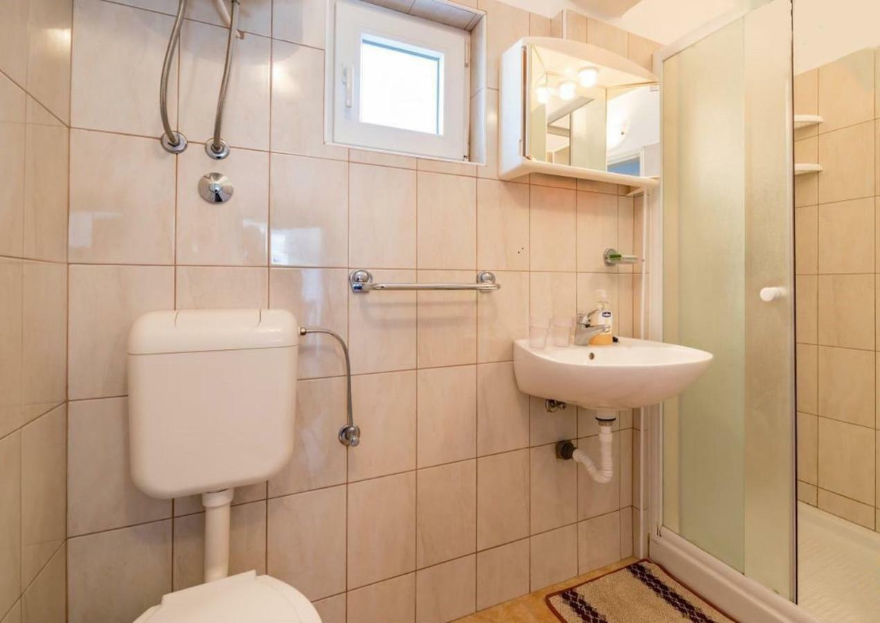 Apartmani Sersic Baška Exteriör bild